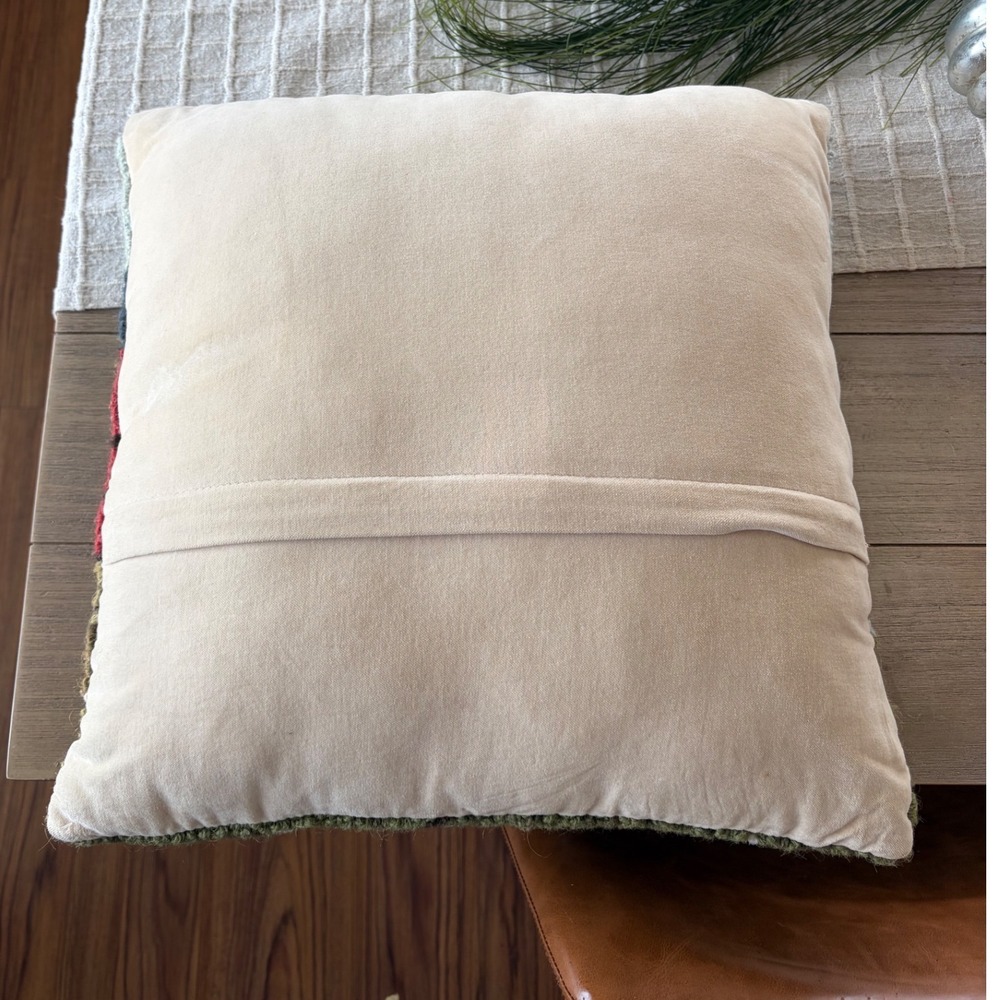 Hand Hooked Wool Red Barn Throw Pillow 18x18 Farmhouse Decor 99BJA03C18SQ - Picture 3 of 5